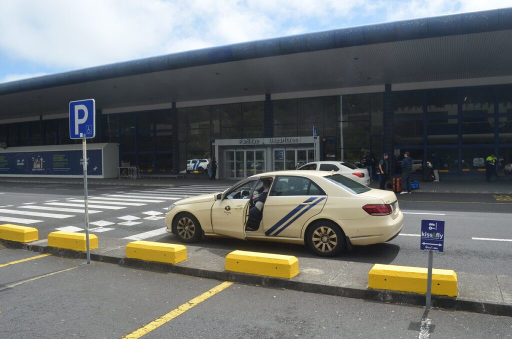 João Paulo II Airport terminal São Miguel