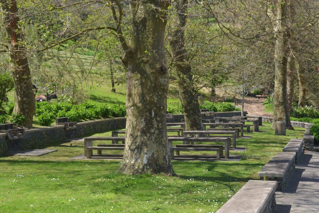 Picnic area near the São Brás hiking trail